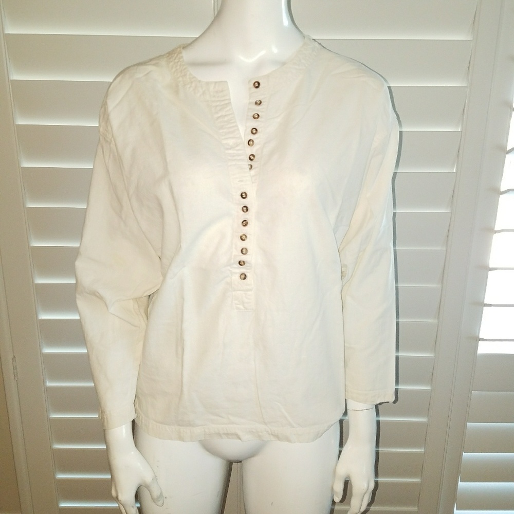 Casual white peasant shirt